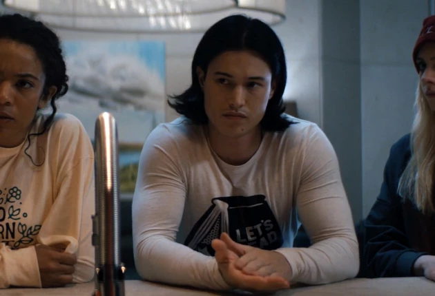 Момент из сериала «Поколение Ви» 2 сезона 6 серии